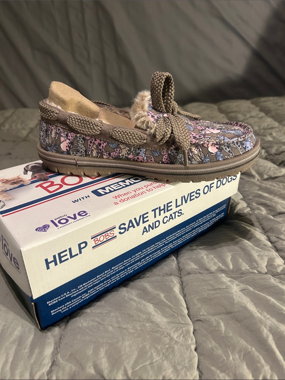 Skechers Women’s Taupe Slippers with Cats Design